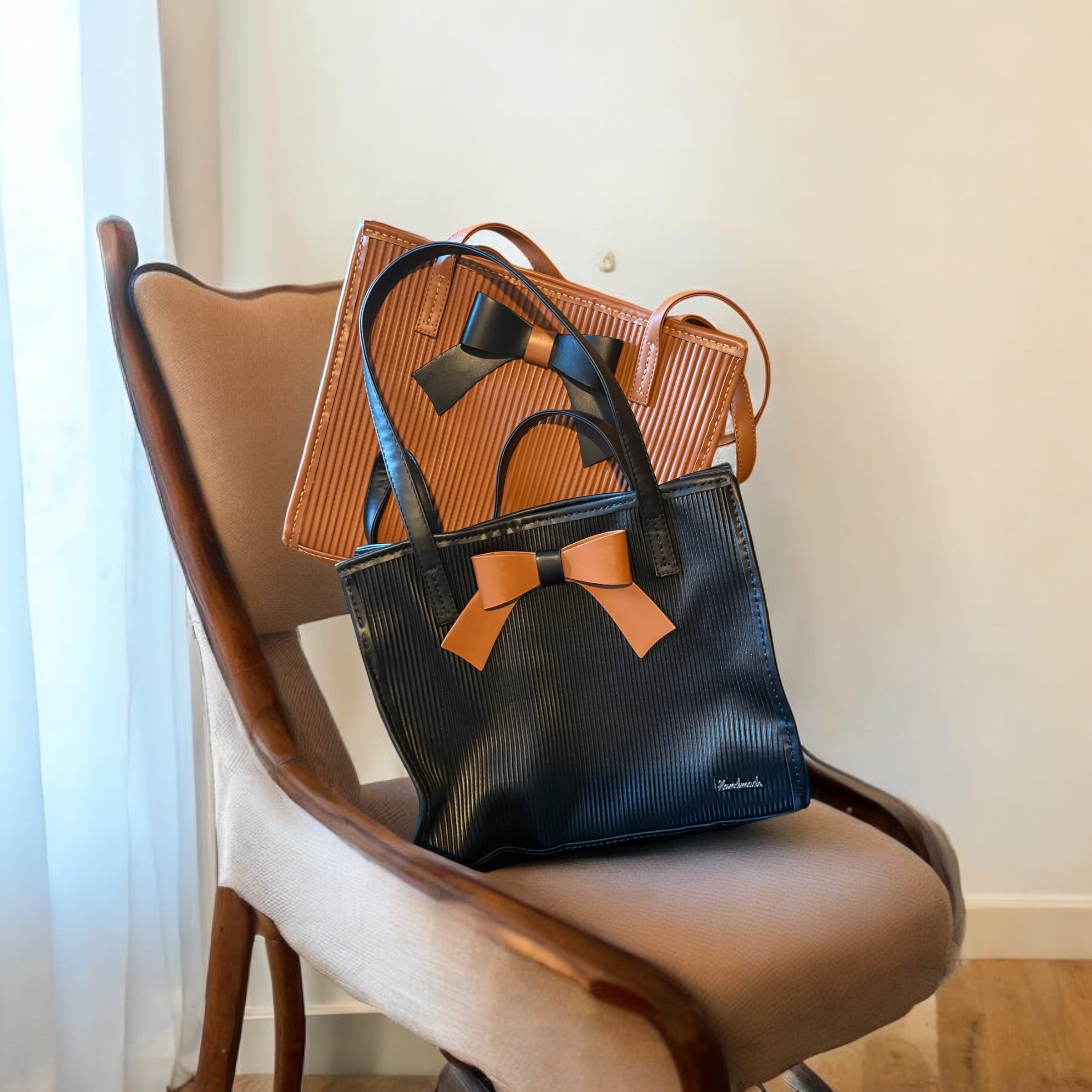 Sac à main en similicuir ondulé